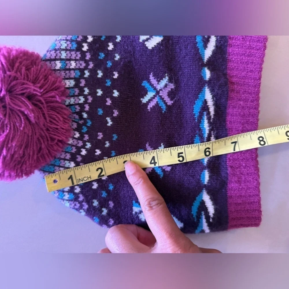 Hot DISNEY Girls Frozen 2 Elsa & Anna Beanie Cap Purple Burgundy Snowflake Pom